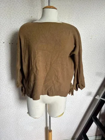 Pull leger taille 36-38 marque ky création