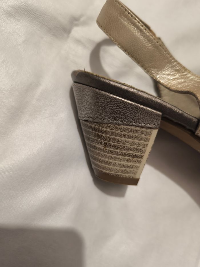 Escarpin beige et doré J Metayer T 39 - photo numéro 6