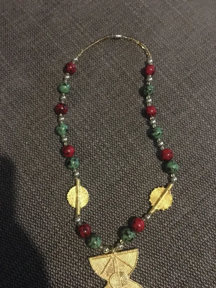 Collier - photo numéro 3