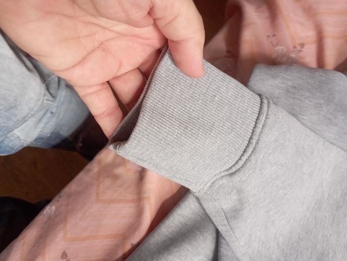 Pulls à capuche  marque pepe Jean taille s - photo numéro 10