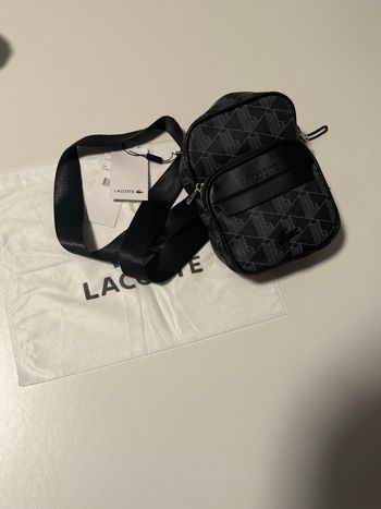 sacoche lacoste noir avec emballage