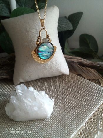 Collier pendentif abalone et labradorite