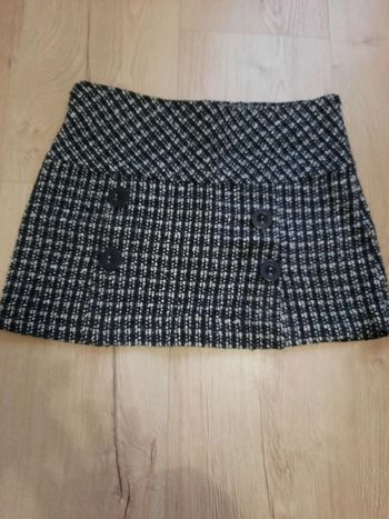 Très jolie jupe d'hiver T 38 en tbe