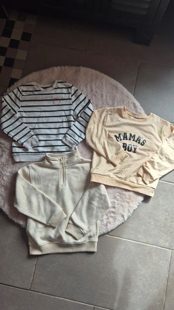 Lot de 3 sweats marques diverses 💥 6 ans