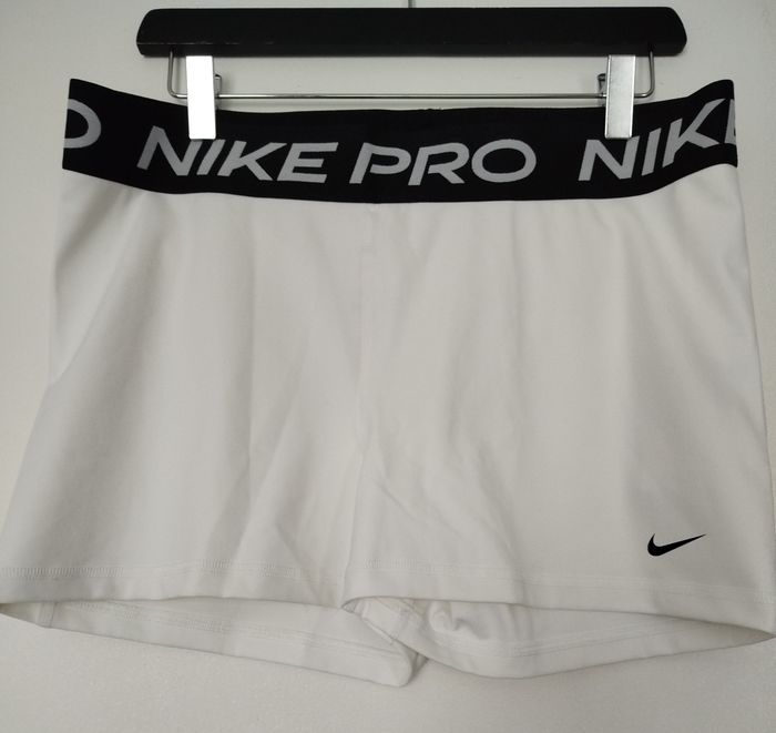 Short Nike pro T XL