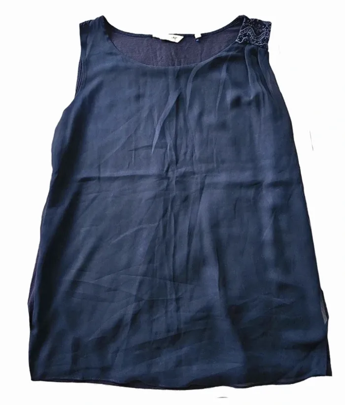 Haut taille M Naf naf TBE - photo numéro 2