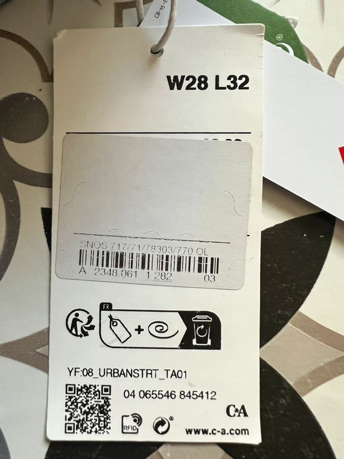 Jean Skinny neuf W28 -L32 - photo numéro 6