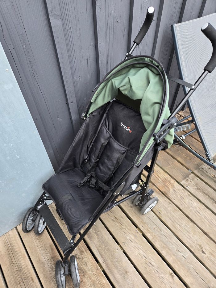 Poussette canne Trottine – modèle Maribor kaki