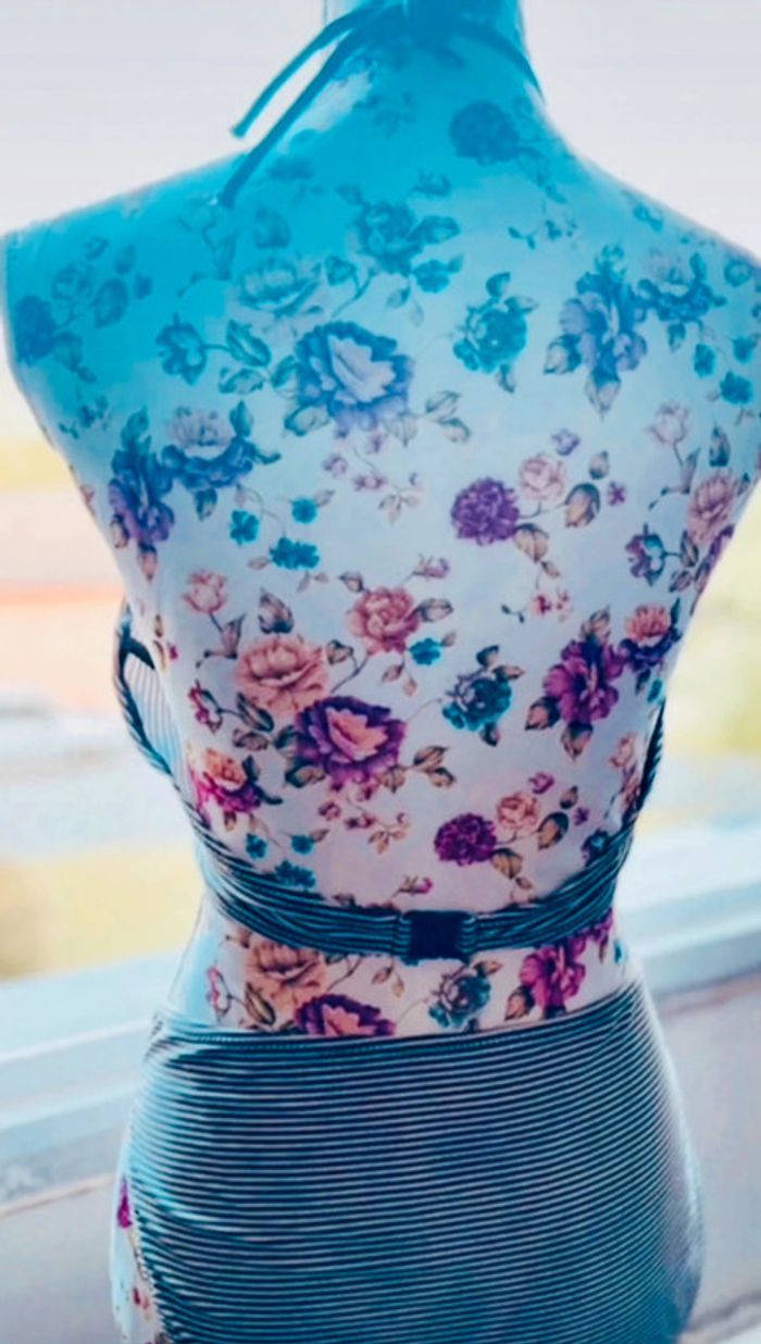 Maillot de bain 2 pièces – Neuf – Taille 46 – Blanc rayé marron - photo numéro 3