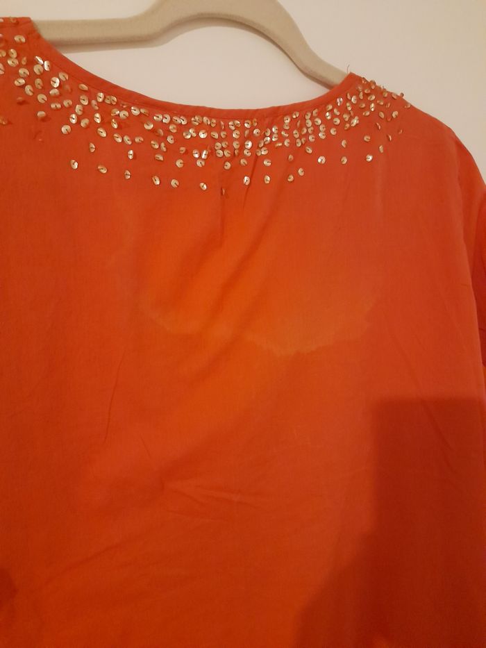 Tuniques avec paillettes dorées - photo numéro 2