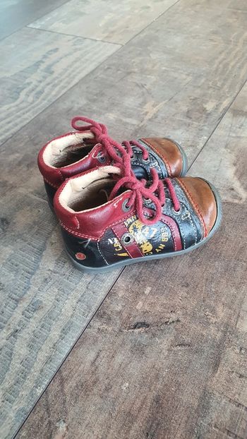 👦 chaussures gbb Taille 19 en très bon état