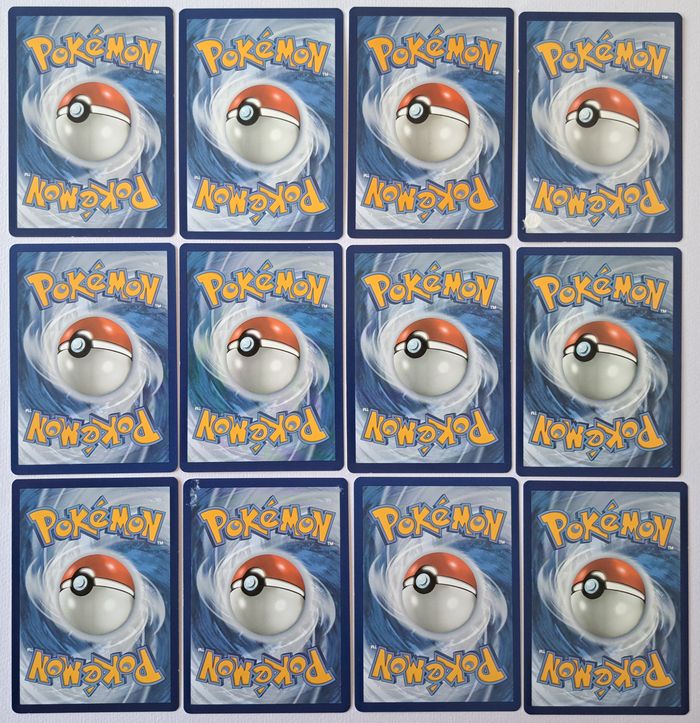 🃏 Lot de 12 cartes Pokémon JCC françaises 2022 Epée et Bouclier Origine Perdue - photo numéro 2