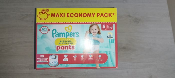 Couches Pampers taille 5