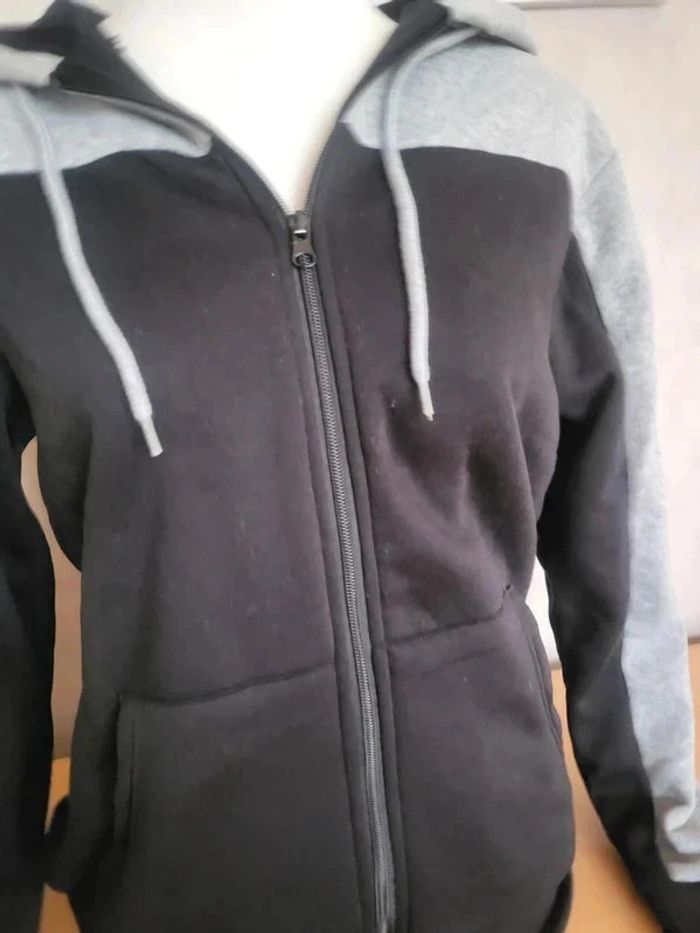 Hoodie sweat chaud Valeur 99,90 euros - photo numéro 4
