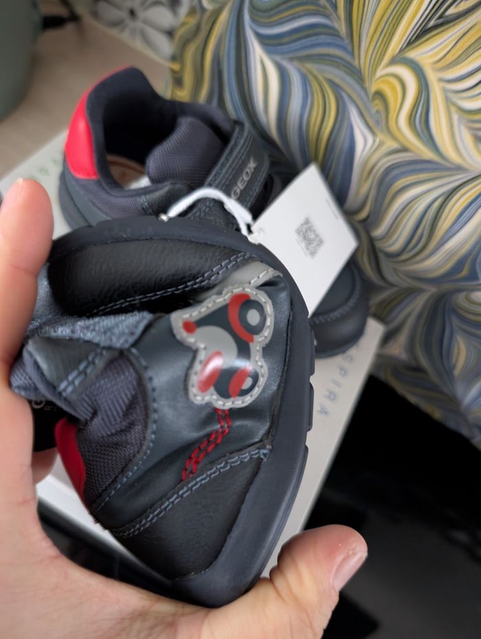 Chaussures garçon. Taille 24. Semelle intérieure en cuir. Neuf. Geox - photo numéro 10