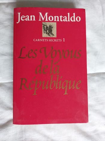 Livre titre Les voyous de la République carnet 1
