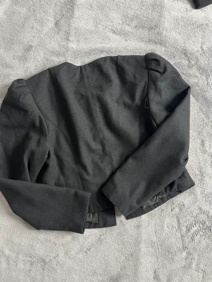 Veste vintage autrichienne noir – Épaules structurées & boutons cœurs – T.38 - photo numéro 6
