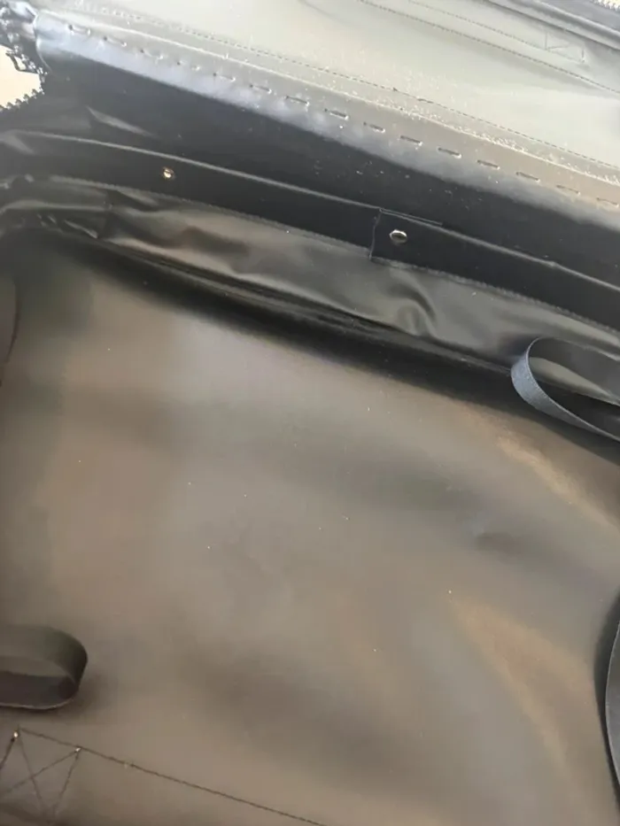 Bagage Lancel, bon état général mais il y a des petites traces d'usures, 53x35x15cm - photo numéro 12