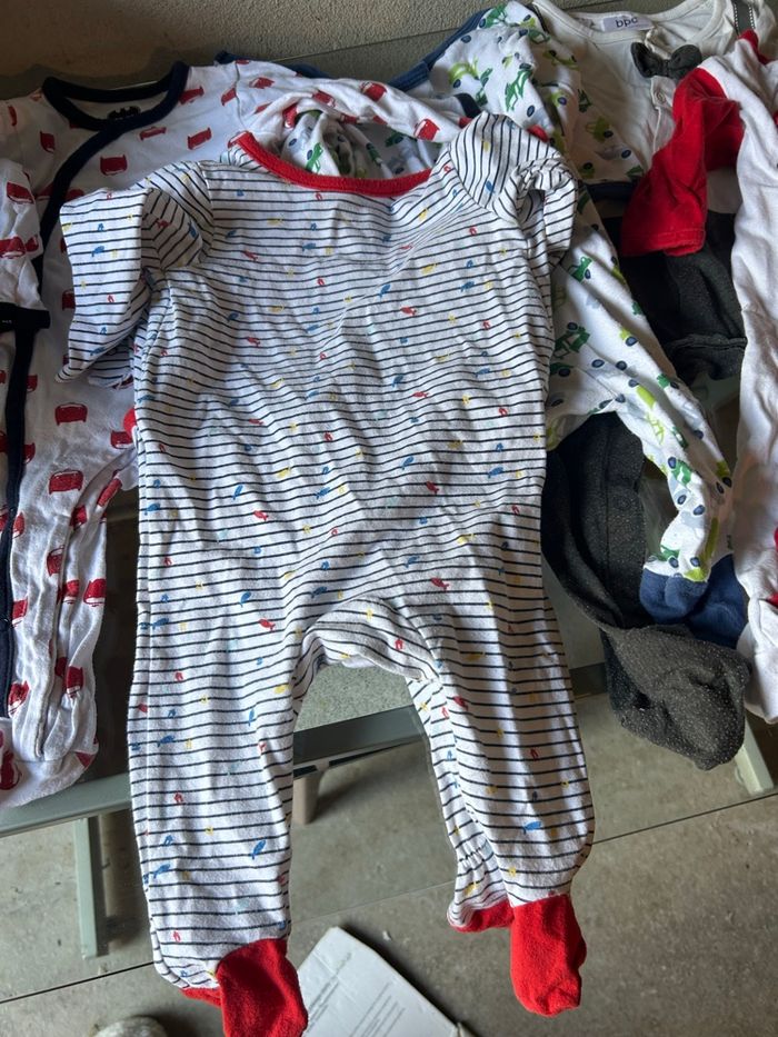 Lot 4 pyjamas 6 mois - photo numéro 2