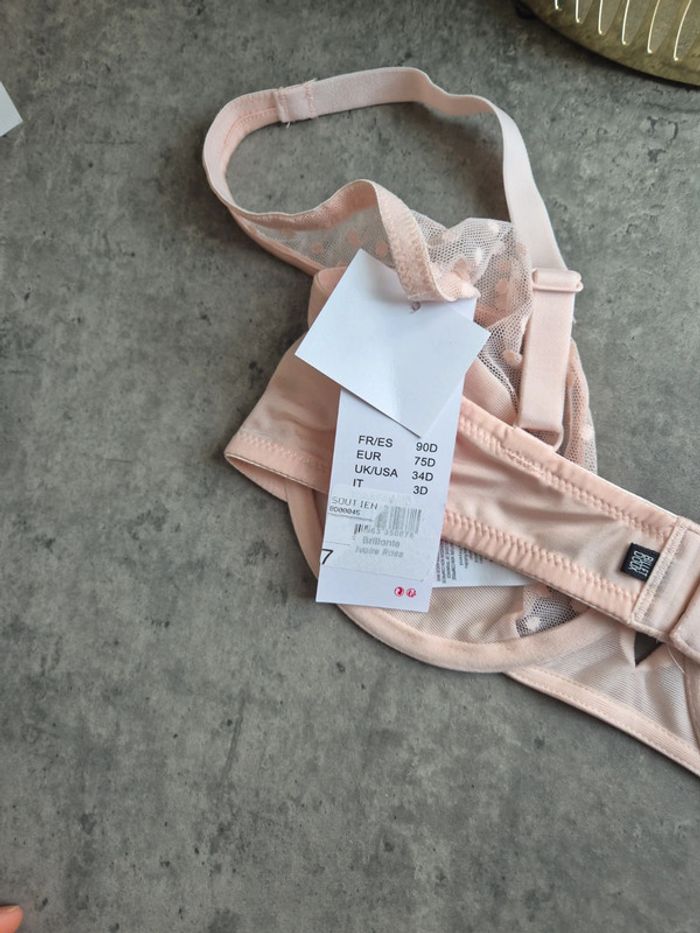 Soutien gorge - photo numéro 5