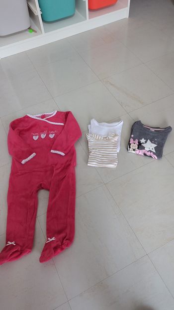 Lot vêtements fille 2 ans