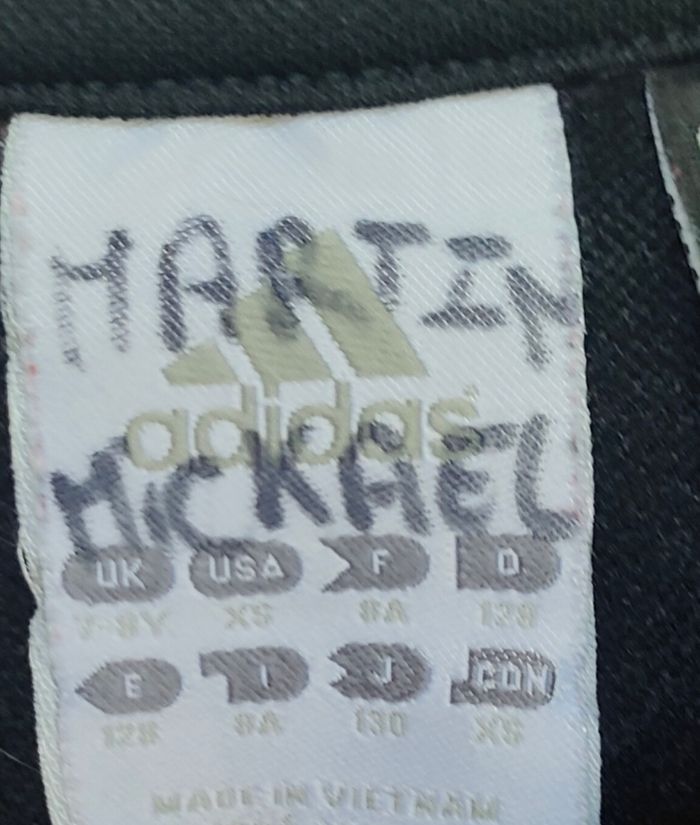 Pull Adidas taille 8 ans - photo numéro 2