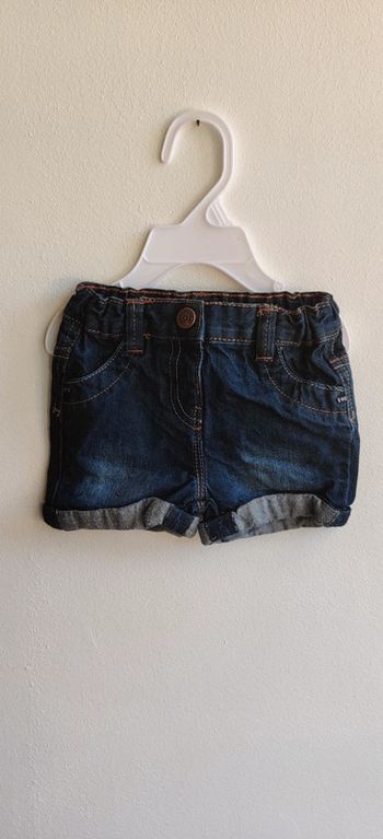 Short 9 mois