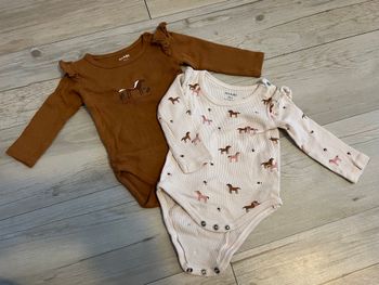 2 bodies taille 3 mois