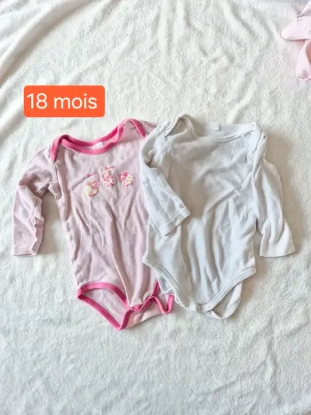Lot 2 bodies 18 mois