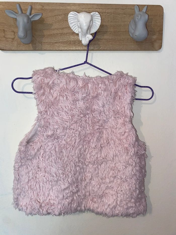 Ensemble short/t-shirt et gilet fausse fourrure, 18-24 mois, Vertbaudet/Orchestra/Kookaï. - photo numéro 11