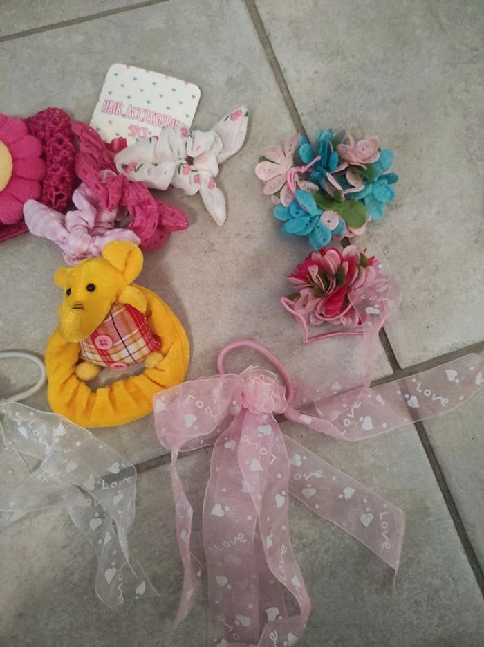 Lot de chouchous, bandeau et élastiques - photo numéro 4