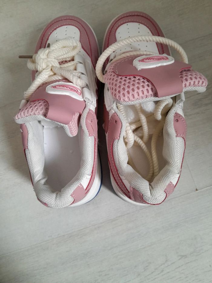 Baskets neuves Chuhaovu taille 36 - photo numéro 4