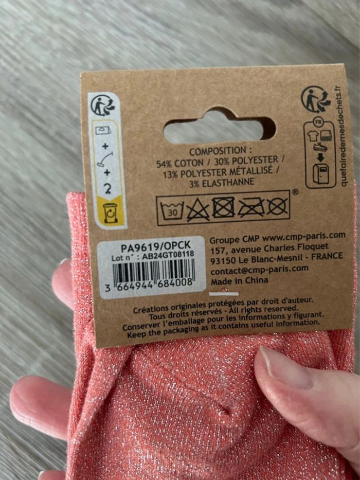 Chaussettes pailletée fraise 37/42 - photo numéro 2
