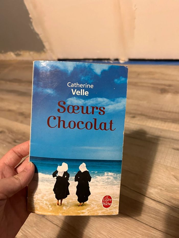 Livre les sœurs chocolat de Catherine velle