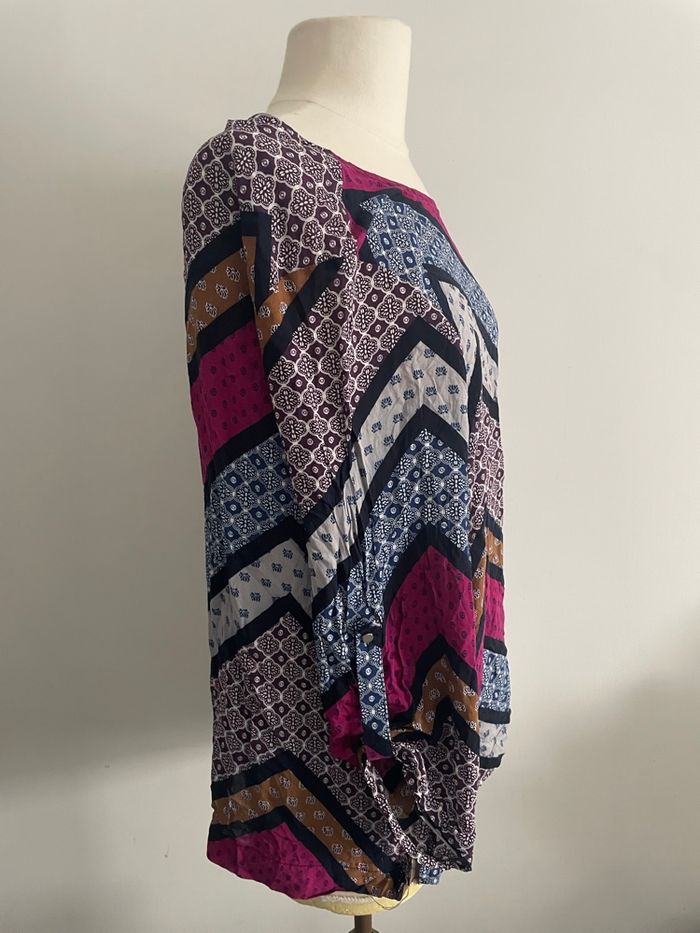 🌸 Blouse manches 3/4 a motif bleu et violet yessica taille 40🌸 - photo numéro 2