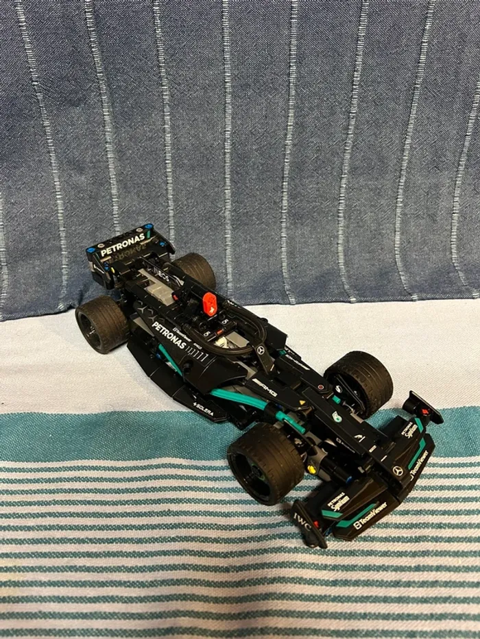 Lego Technic Mercedes-AMG F1 42165