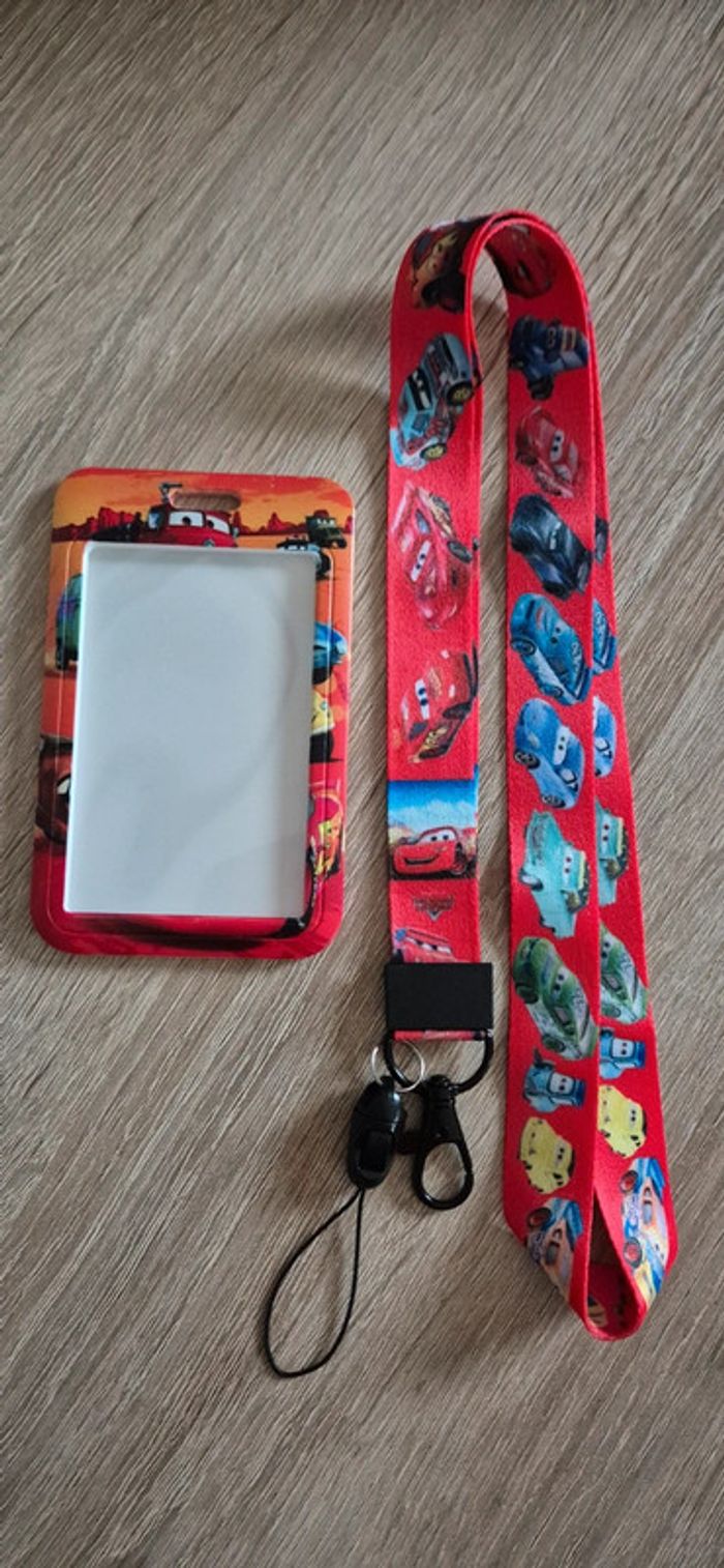 Porte carte d'identité Cars Mc Queen avec lanière fantaisie. - photo numéro 4