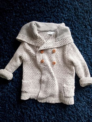 Petit gilet bébé