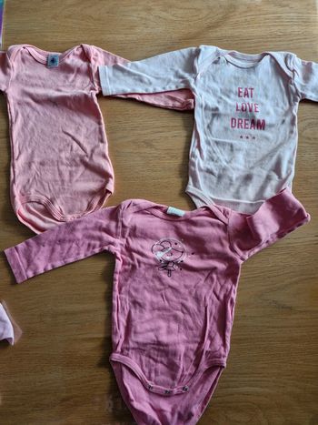 3 bodys manches longues 12 mois