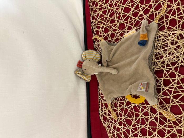 Moulin Roty Les Papoums Doudou plat éléphant beige - photo numéro 3