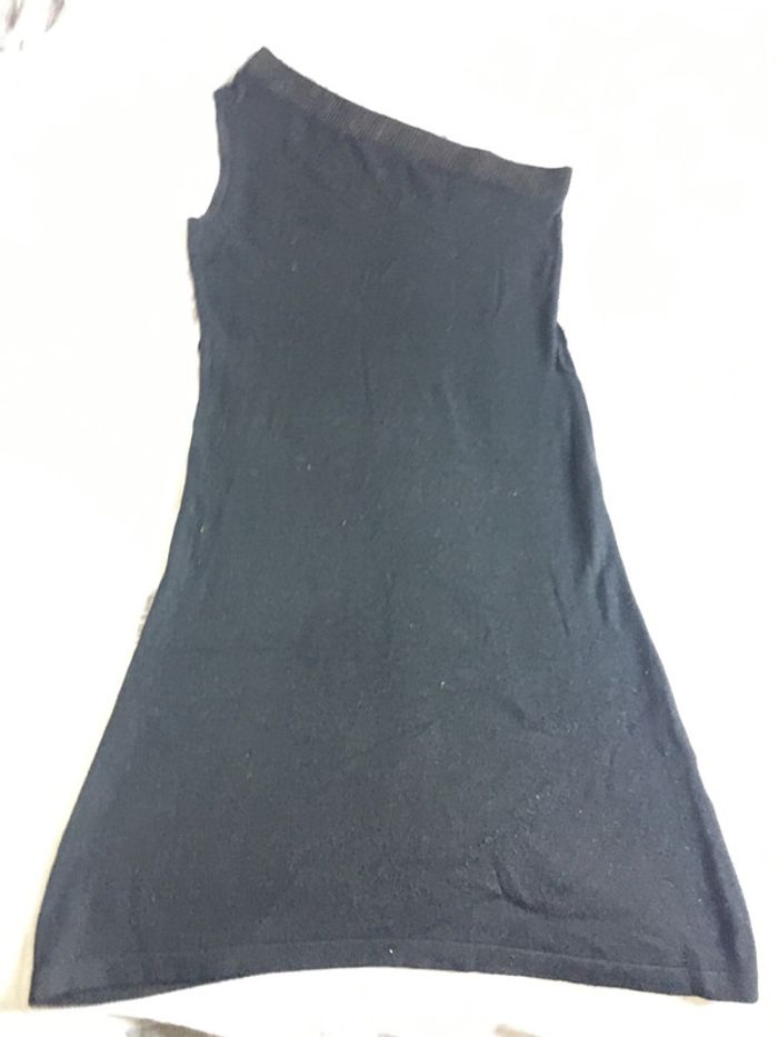 Robe noire - photo numéro 2