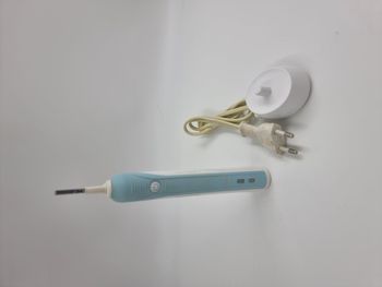 Brosse à dent électrique Oral B 3756 avec chargeur et sans brossette