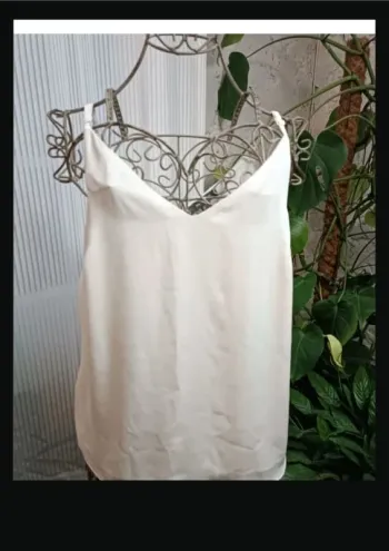 Débardeur satin taille 40