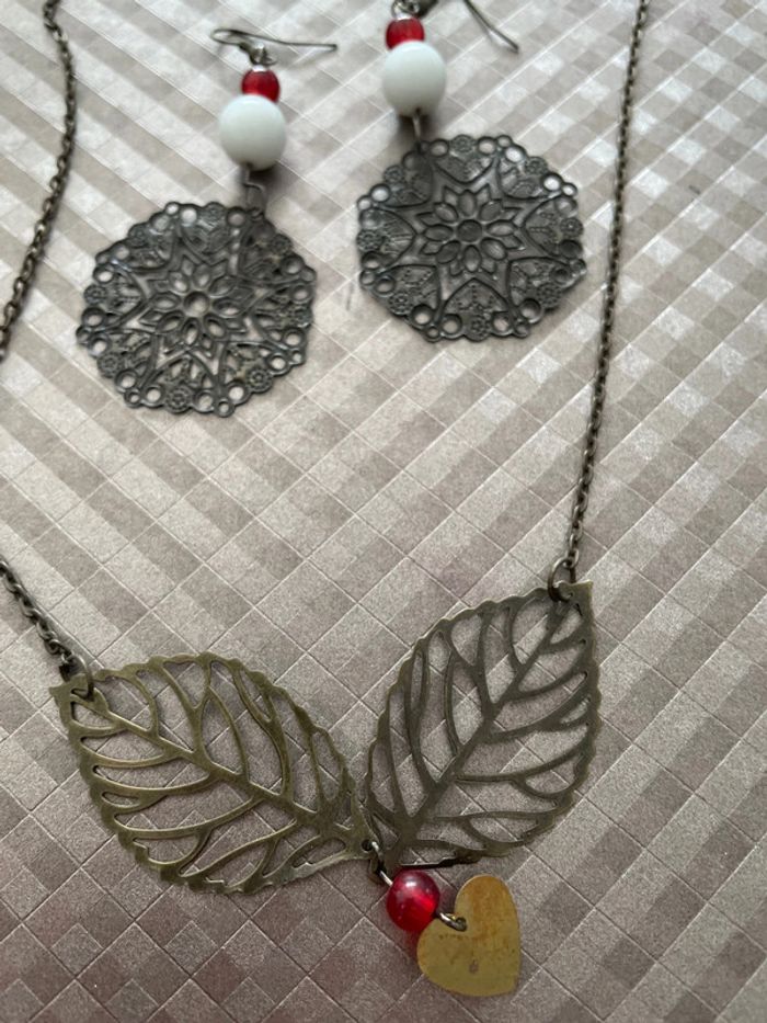 Collier et boucles d oreilles - photo numéro 2