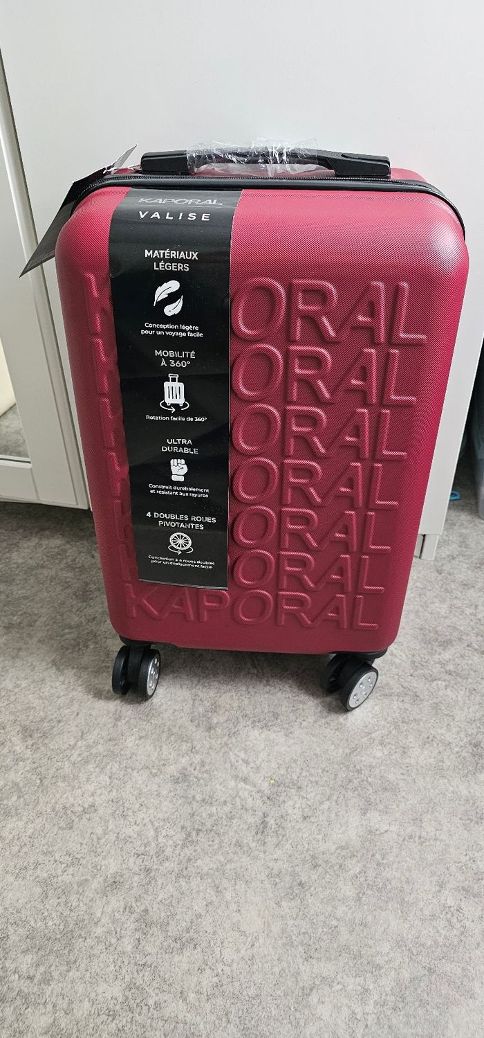 Valise neuve de la marque Kaporal