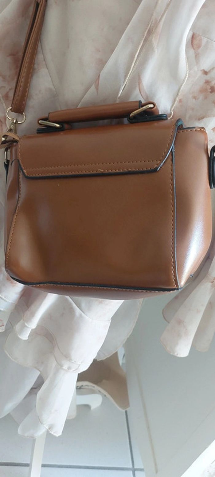 Superbe petit sac marron retro Shein - photo numéro 9