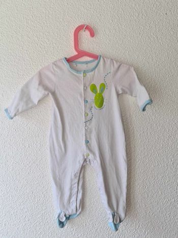 pyjama blanc et bleu lapin