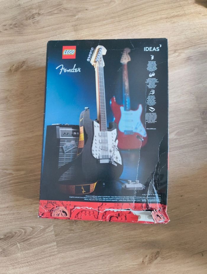 Lego 21329 - Fender stratocaster - photo numéro 3