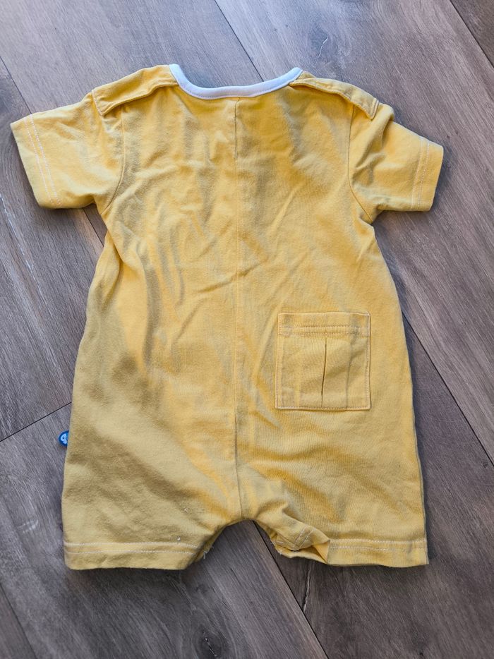 Grenouillère / body manches courtes Disney Baby 9 mois - photo numéro 2