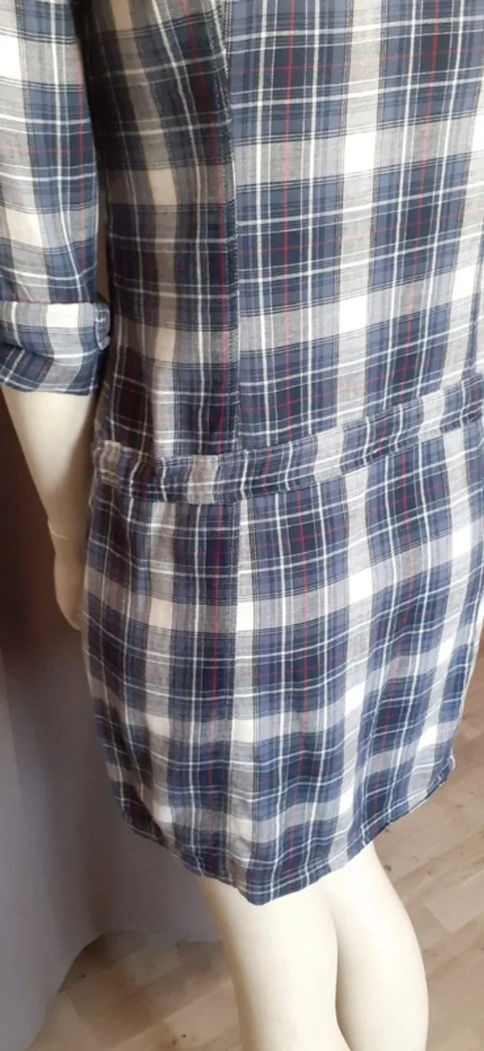Jolie mini robe rayée - photo numéro 15